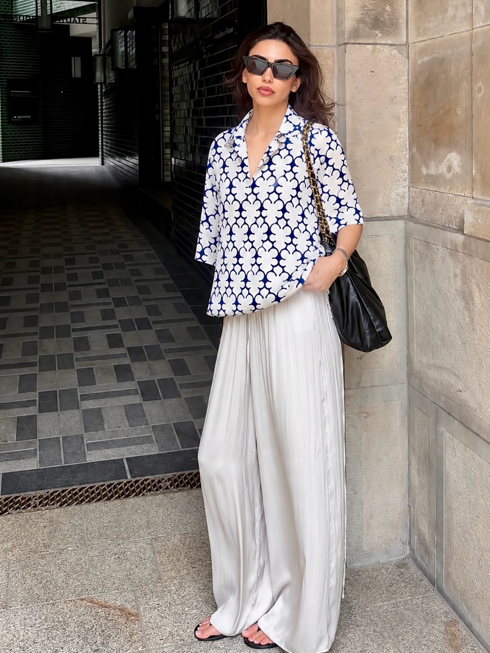 LESLEY EVERS Geometric Open Collared Tailored Pattern Short Sleeve Top Blouse
